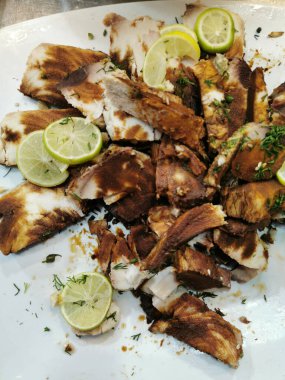 Izgara ton balığı bifteği çok güzel bir yemek geçmişi var.