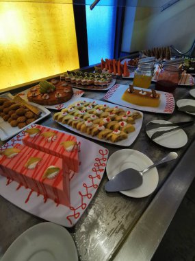 Mısır usulü lezzetli tatlılar güzel bir gurme arka planı gibi