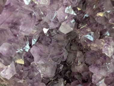 Çok güzel bir arkaplan olarak ametist mineral dokusu
