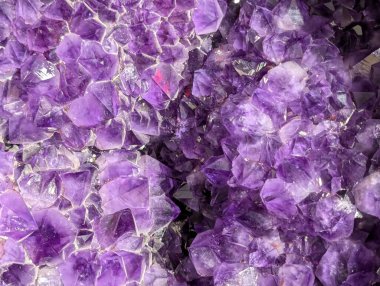 Çok güzel bir arkaplan olarak ametist mineral dokusu