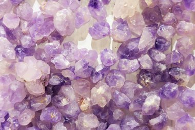 Çok güzel bir arkaplan olarak ametist mineral dokusu