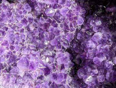 Çok güzel bir arkaplan olarak ametist mineral dokusu