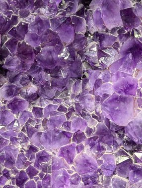 Çok güzel bir arkaplan olarak ametist mineral dokusu