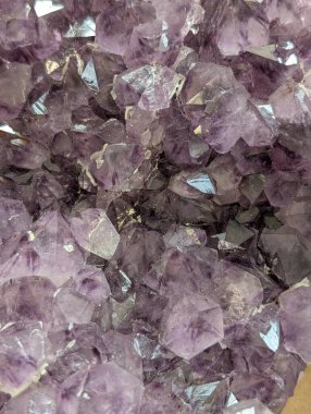 Çok güzel bir arkaplan olarak ametist mineral dokusu