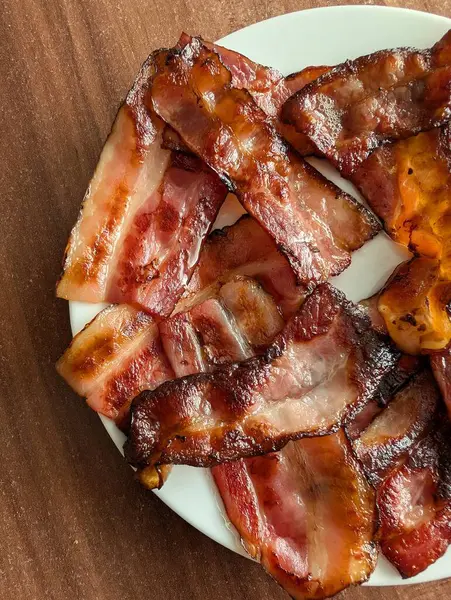 Taze domuz pastırması harika bir yemek geçmişi.