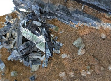 Antimonit mineral dokusu güzel doğal arkaplan olarak