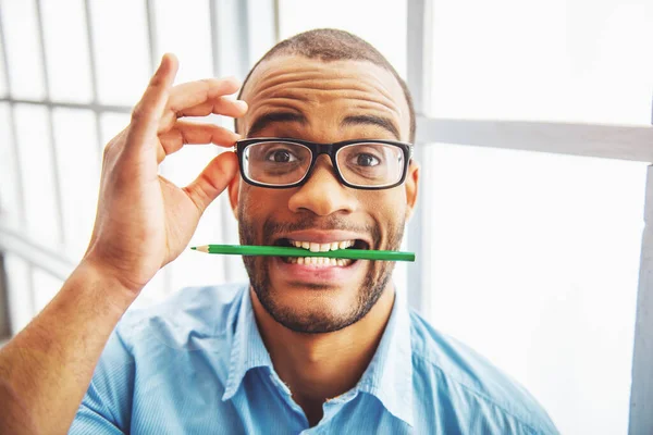 Portrait Handsome Afro American Businessman Eyeglasses Pencil His Teeth Looking — Stock Photo, Image
