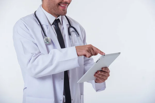 Beskuren Bild Stilig Läkare Vit Rock Med Tablett Och Leende — Stockfoto