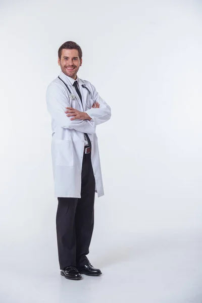 Ritratto Figura Intera Bel Dottore Camice Bianco Che Guarda Macchina — Foto Stock
