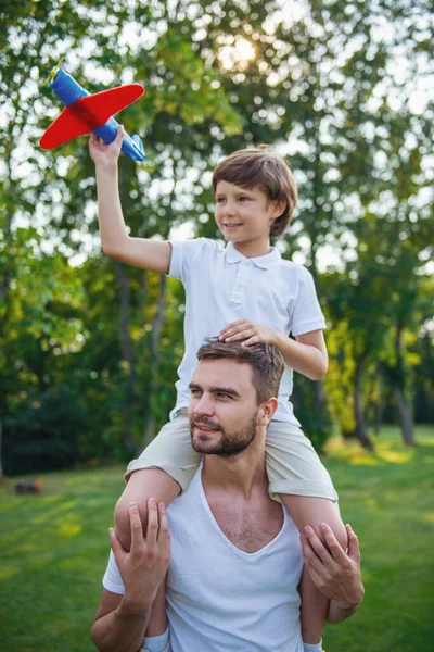 Cute Little Boy His Handsome Young Dad Smiling While Playing — Stock Photo, Image