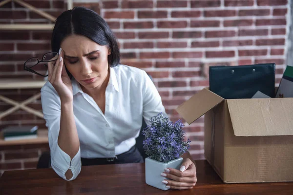 Getting Fired Beautiful Young Business Woman Sitting Sadly Her Office — Stock Photo, Image