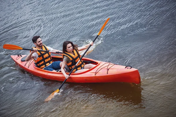 Happy Young Couple Sea Vests Sailing Kayak — Stock Photo, Image