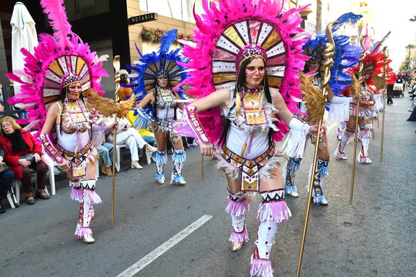 Torrevieja Španělsko Února 2024 Účastníci Každoročního Karnevalového Průvodu Mardi Gras Stock Snímky