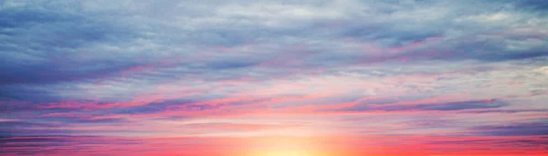 Real Amazing Panoramic Sunrise Sunset Sky Gentle Colorful Clouds — ストック写真