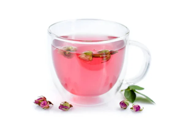 Egy Csésze Rózsa Tea Fehér Alapon Rózsabimbókkal Szelektív Fókusz — Stock Fotó