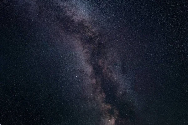 파노라마는 공간에서 밤하늘 배경에 이있는 은하를 사진을 — 스톡 사진