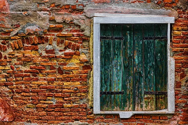 Une Vieille Fenêtre Dans Mur Briques Rouge Cassé — Photo