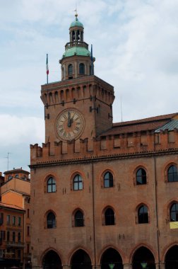 Palazzo D 'Accursio ve Bolonya' da saat. İtalya manzarası