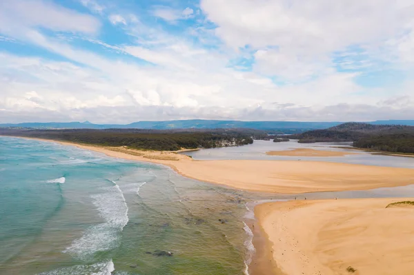 Oceán Pláž Vstup Písečnými Bary Jižním Pobřeží Nsw Austrálie — Stock fotografie