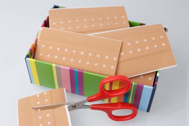 Yıl tatili için renkli bir kağıt seti. 202..