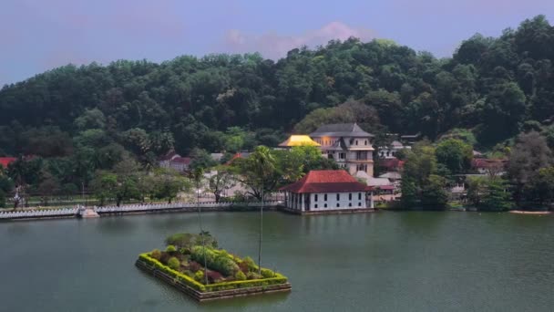 Skyline Vista Aérea Lago Kandy Templo Belo Lugar Deslumbrante Coração — Vídeo de Stock