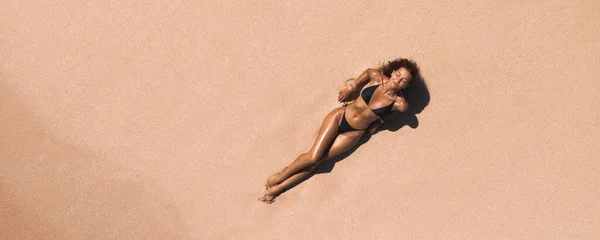 Experience Beauty Beach Stunning Aerial View Woman Bikini Pink Sand — Stock Photo, Image