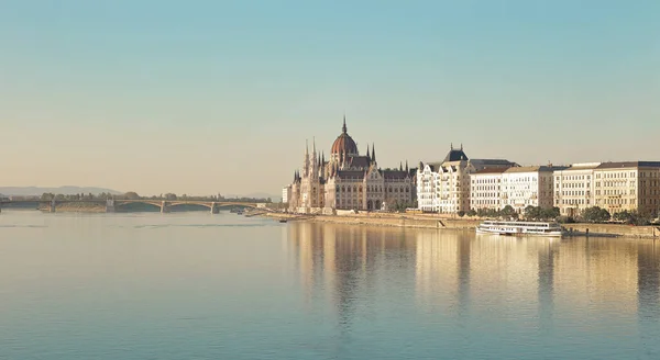 Widok Budapeszt Dunaj Parlament — Zdjęcie stockowe