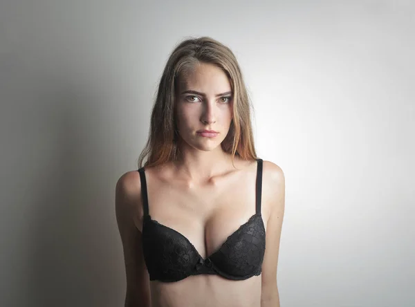 Porträtt Ung Vacker Kvinna Underkläder — Stockfoto
