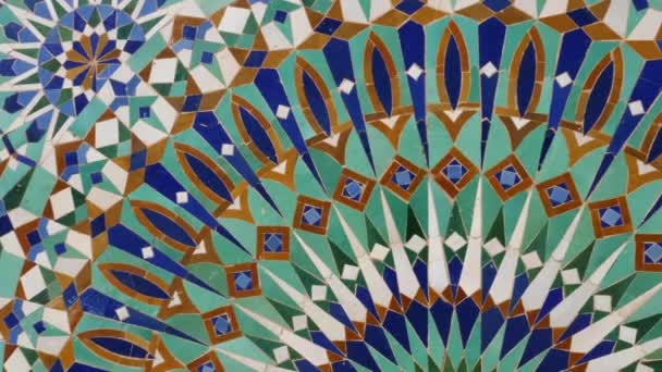 Coloridos Azulejos Zellige Una Fuente Marruecos Patrón Mosaico Diseño Geométrico — Vídeos de Stock