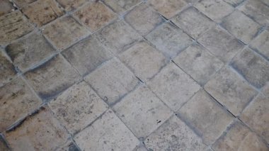 Geleneksel Fas kahverengi döşemesi. Soyut geometrik tasarım arka plan görüntüleri. Modern iç mekan ayrıntıları. 4k görüntü.