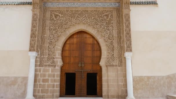 Meknes Marokko Juli 2022 Toegangsdeur Van Het Mausoleum Van Moulay — Stockvideo