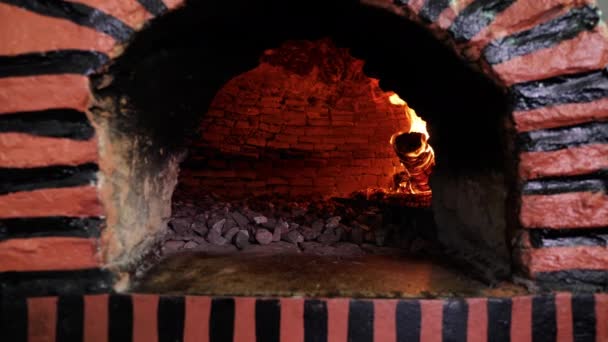Pizza Marroquina Tradicional Forno Pedra Pão Com Fogo Filmagem — Vídeo de Stock