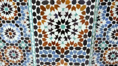 Geleneksel Fas fayansları, iç tasarım. Soyut geometrik mozaik şablon, Arapça Endülüs mimarisi. 4k görüntü.