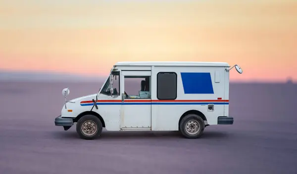 Camion Consegna Della Posta Deserto Remoto Degli Stati Uniti Immagini Stock Royalty Free