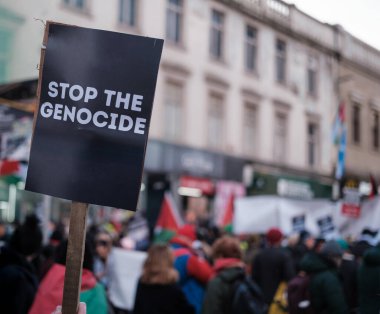 Bir protesto, miting, yürüyüş ya da şehir merkezinde yapılan soykırım işaretini durdurmak için.