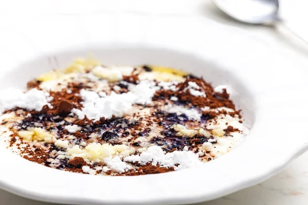 Porridge Semola Con Cacao Zucchero Burro Fuso — Foto Stock