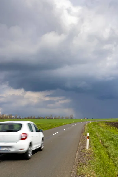 Car Road Dramatic Sky — Stock Photo, Image