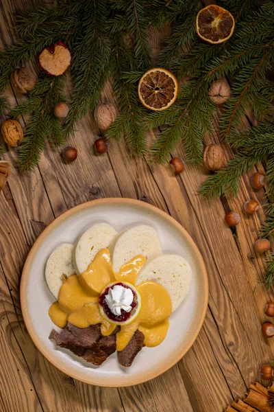 Comida Típica Checa Llamada Svickova Navidad —  Fotos de Stock