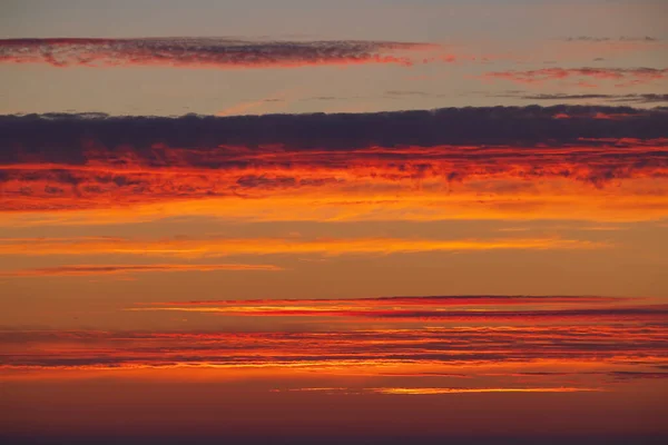 Kaunis Taivas Pilvi Ennen Auringonlaskua — kuvapankkivalokuva