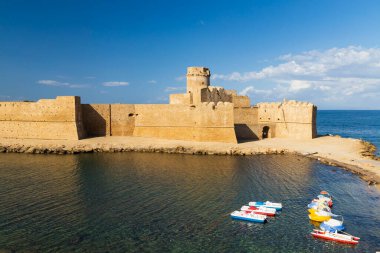 Isola di Capo Rizzuto Kalesi, Crotone ili, Calabria, İtalya