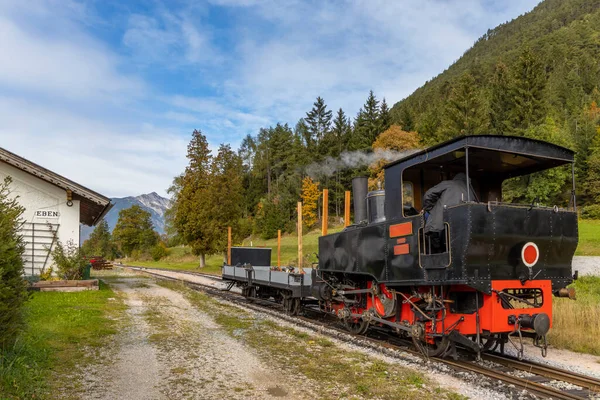 역사적 기관차 오스트리아의 치로에 제호수 — 스톡 사진