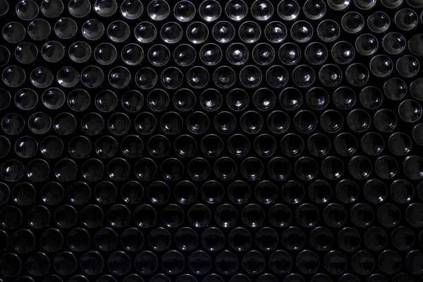 南モラビアのワインセラーにワインボトルを積み上げるエリアチェコ共和国 — ストック写真