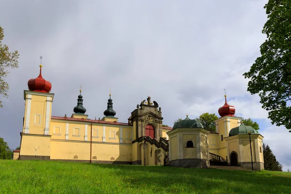 捷克共和国东波希米亚上帝之母修道院Hedec — 图库照片