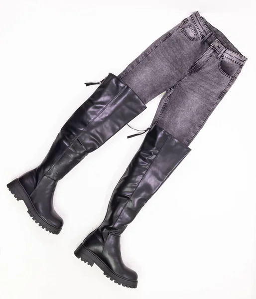 Vlakke Lay Van Grijze Jeans Zwarte Laarzen — Stockfoto