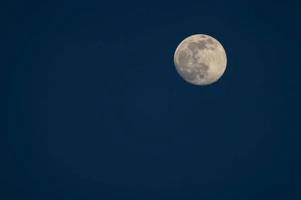 Полная Луна Небе — стоковое фото