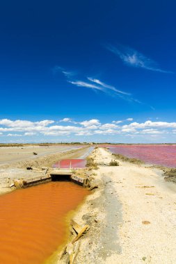 Camargue bölgesindeki Salin de Giraud, Provence, Fransa
