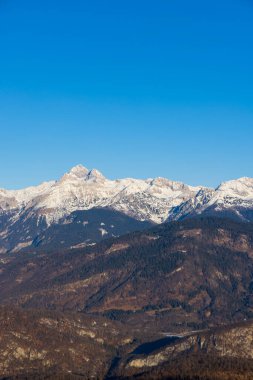 Triglav zirvesi olan kış manzarası, Triglavski ulusal parkı, Slovenya