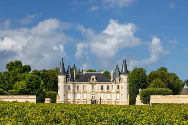 Chateau Pichon Longueville Baron Medoc France — 스톡 사진