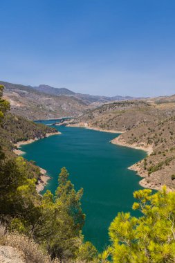 Su Barajı Kuralları (Embalse de Rules), Sierra Nevada, Endülüs, İspanya