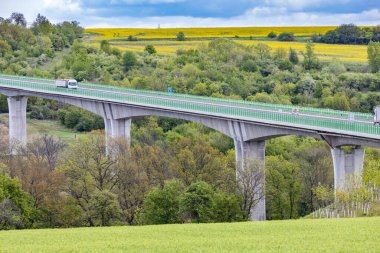 Çek Cumhuriyeti, Kuzey Bohemya 'da karayolu köprüsü
